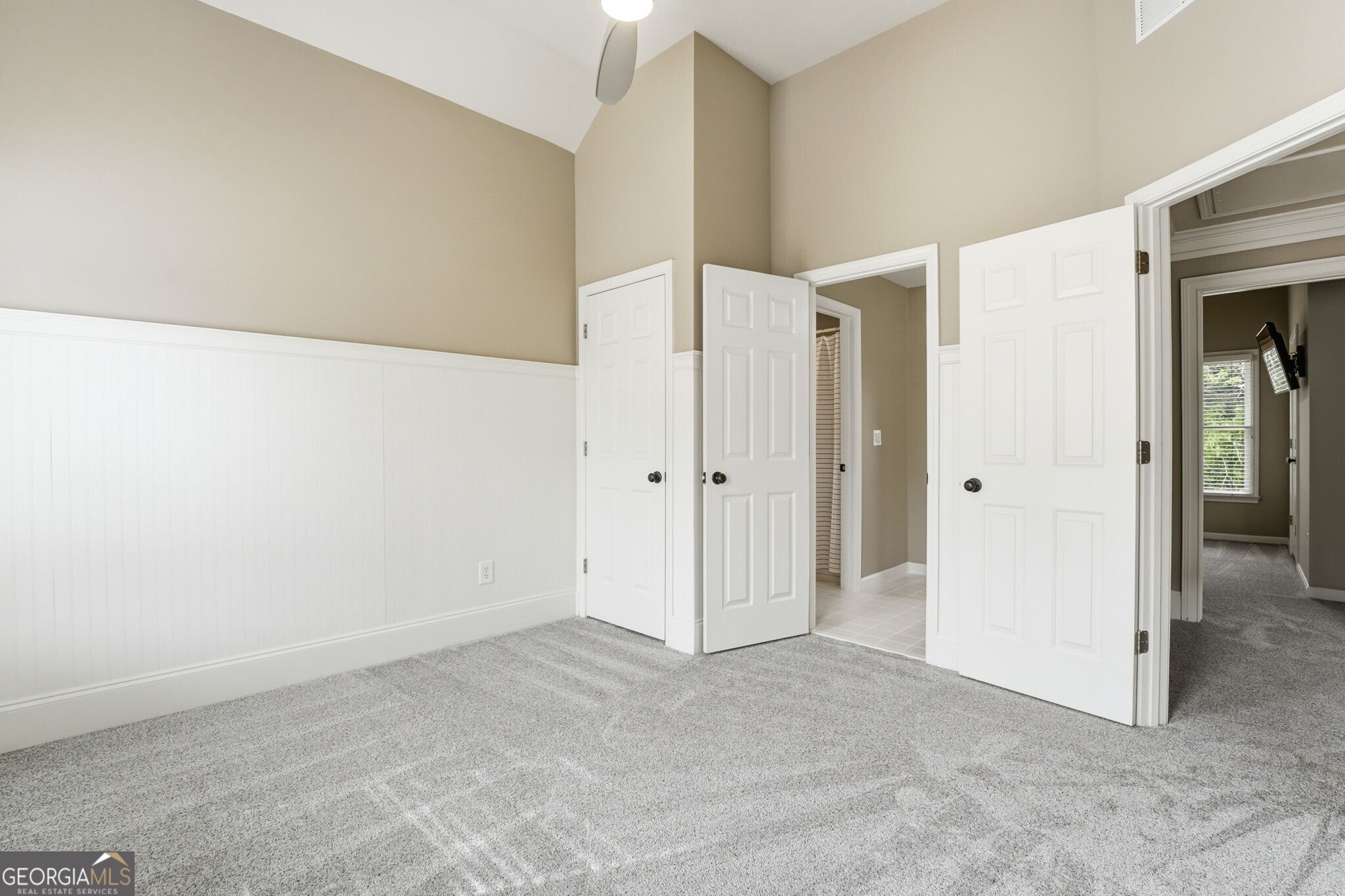 2718 Henderson Summit