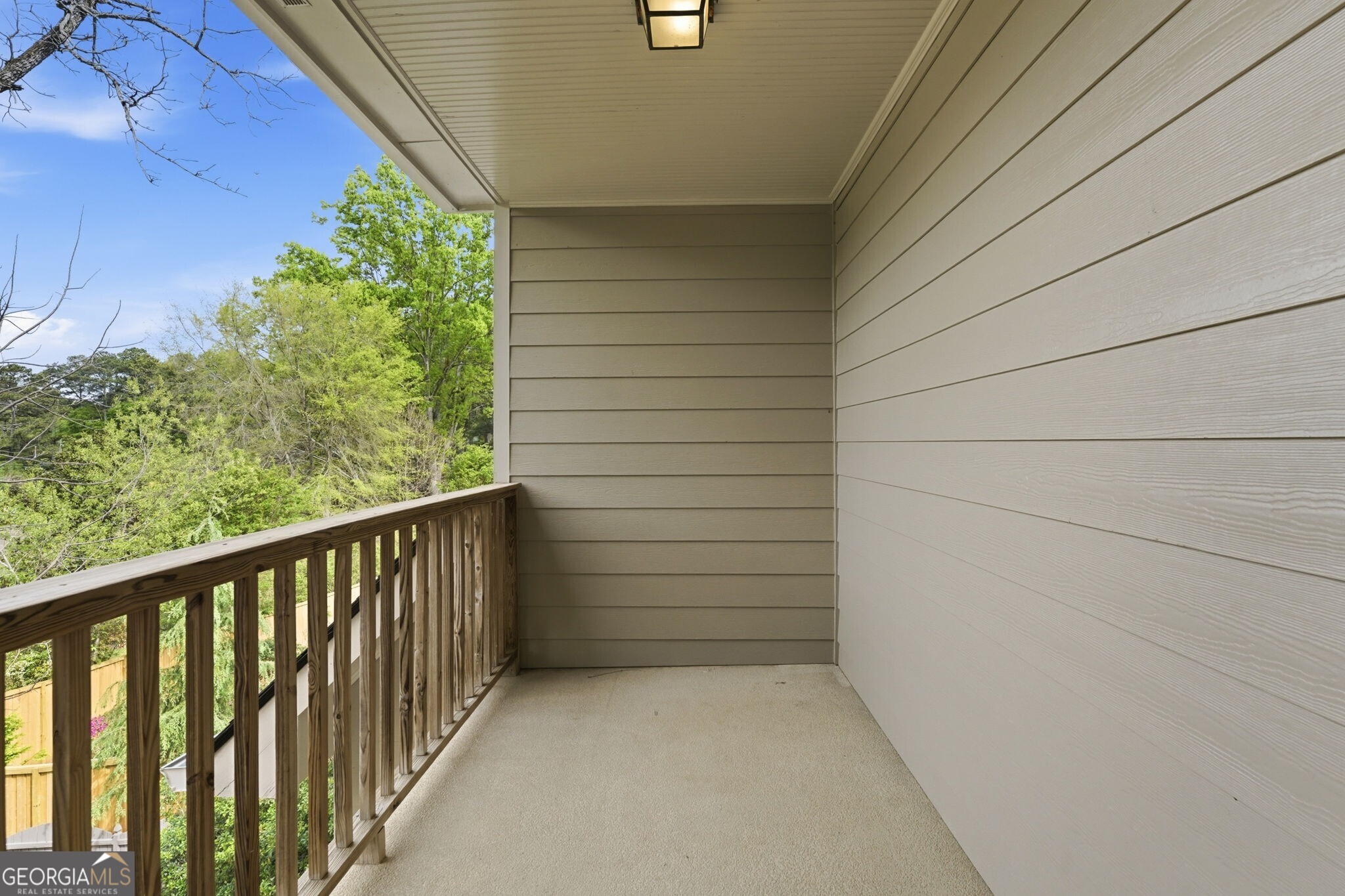 2718 Henderson Summit