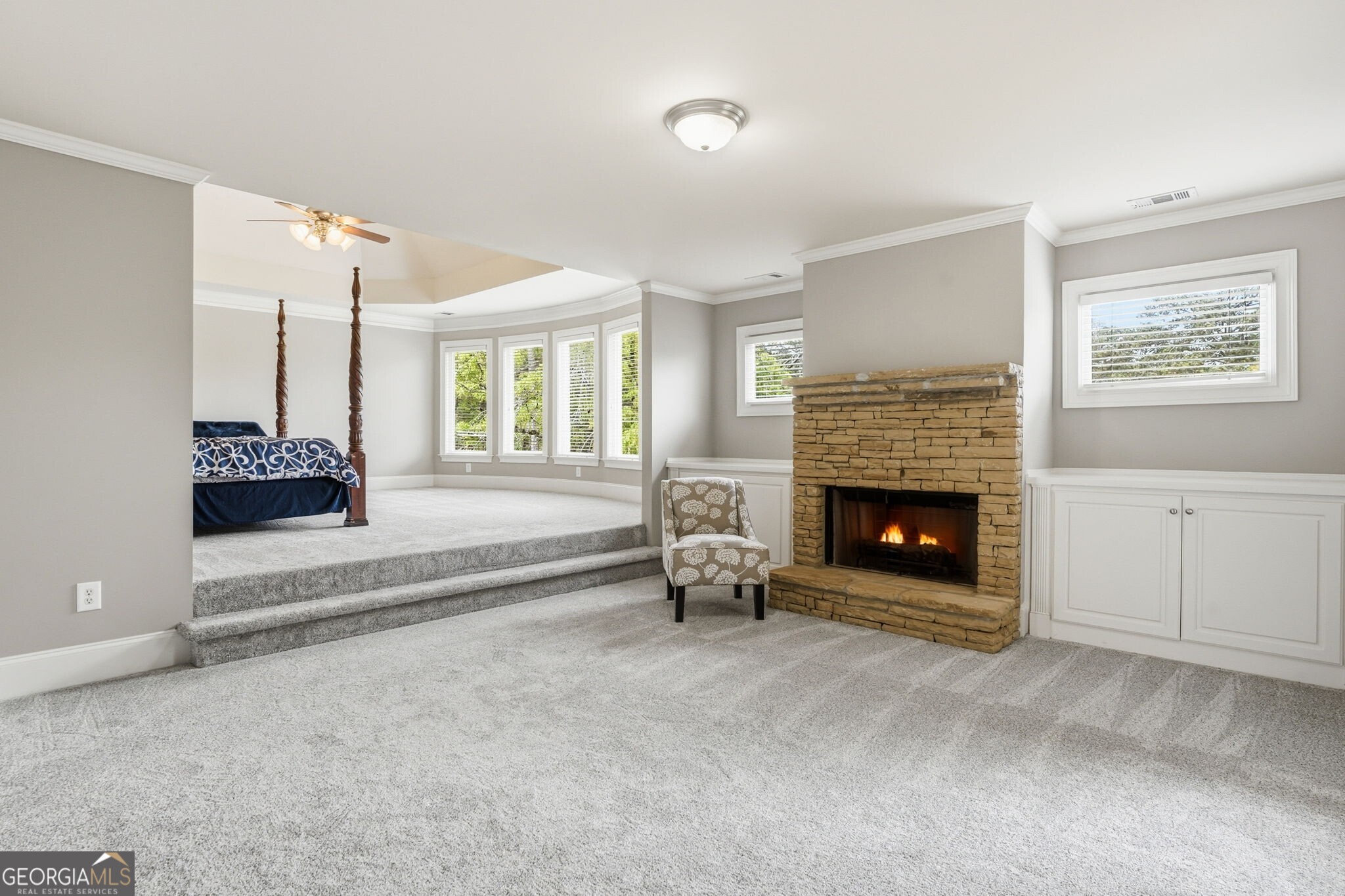 2718 Henderson Summit