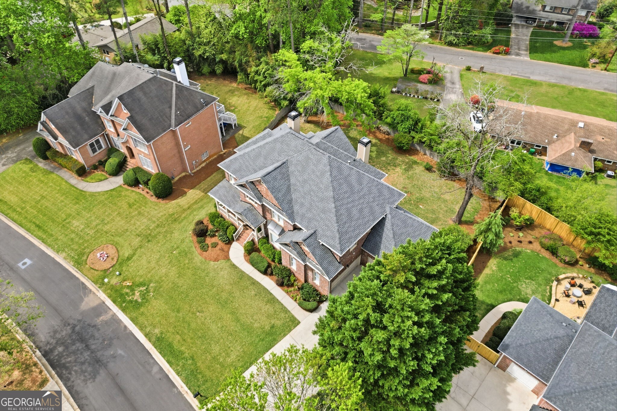 2718 Henderson Summit