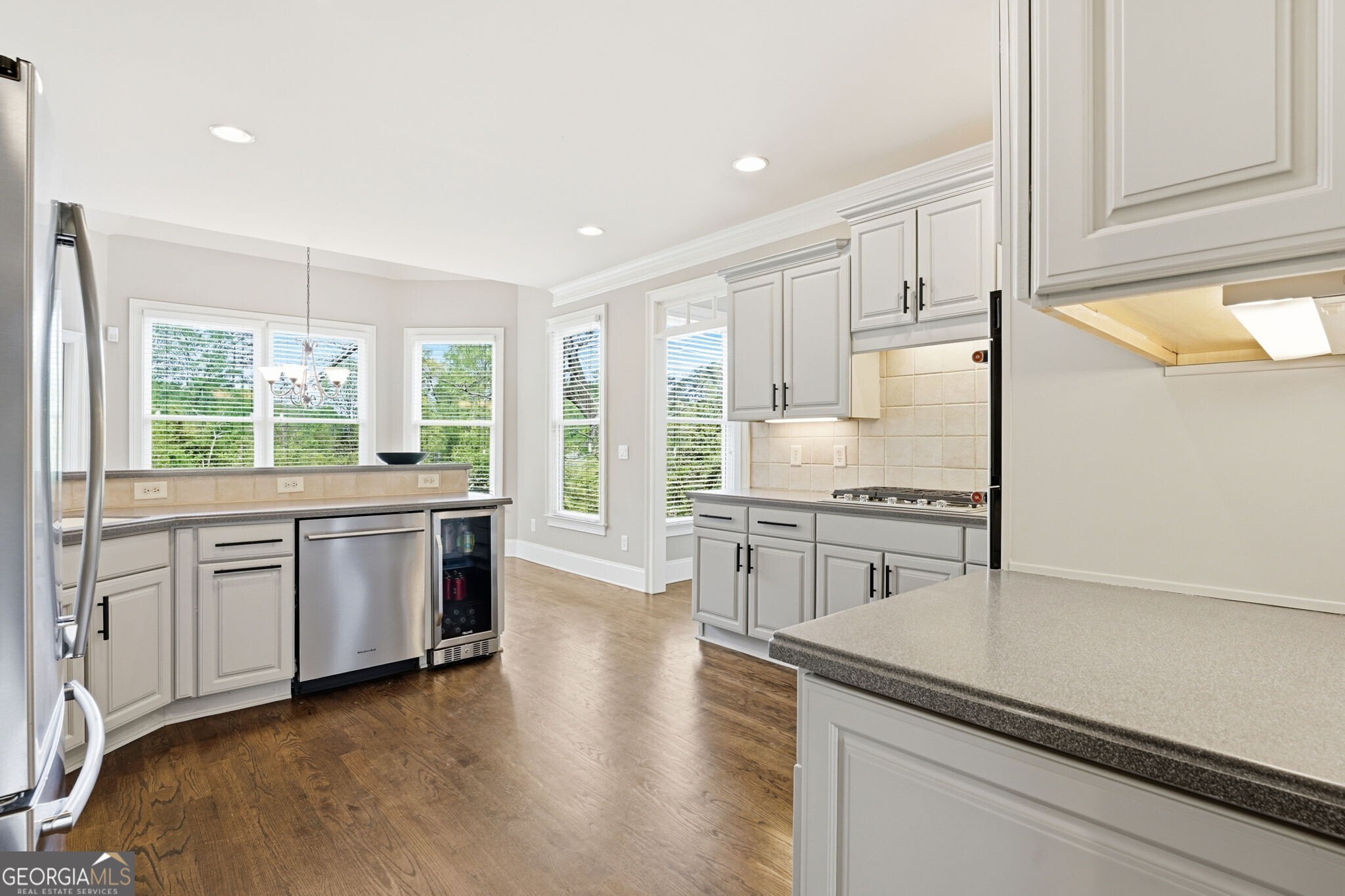 2718 Henderson Summit