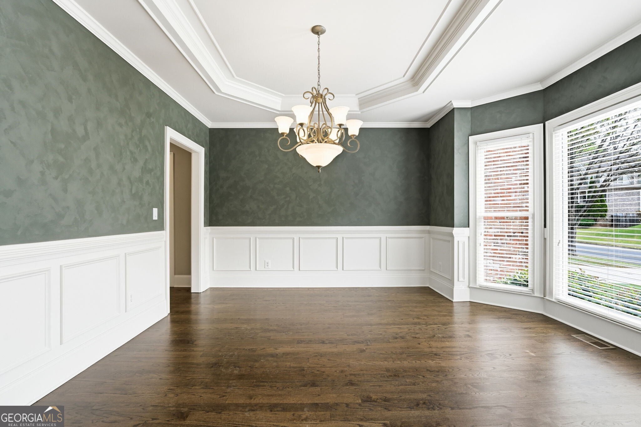 2718 Henderson Summit