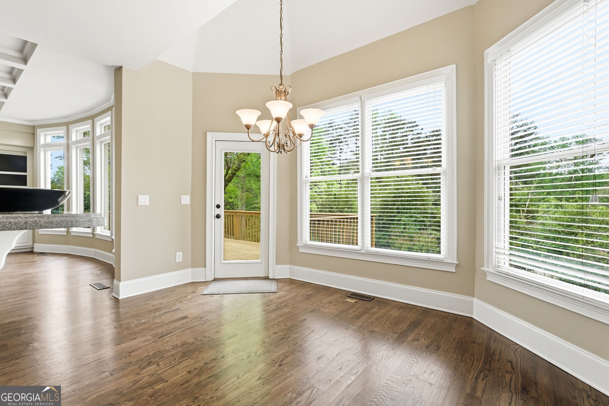 2718 Henderson Summit