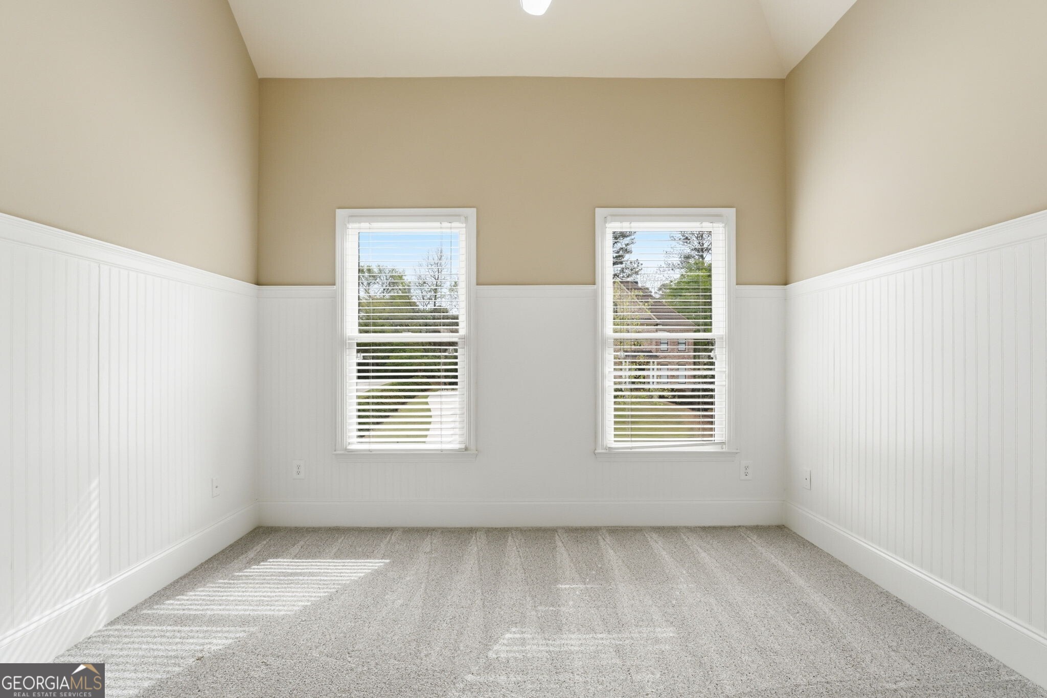 2718 Henderson Summit