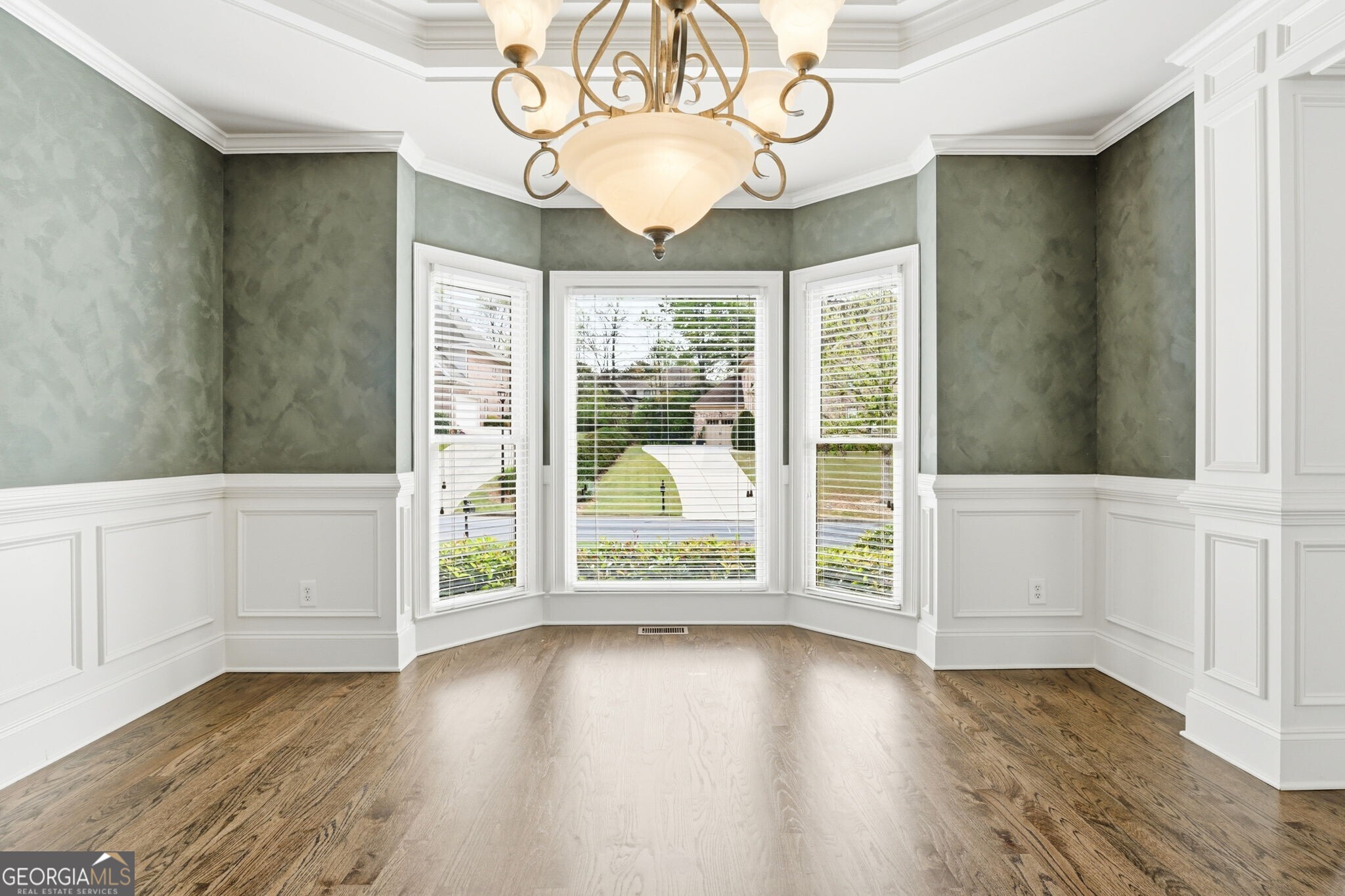 2718 Henderson Summit