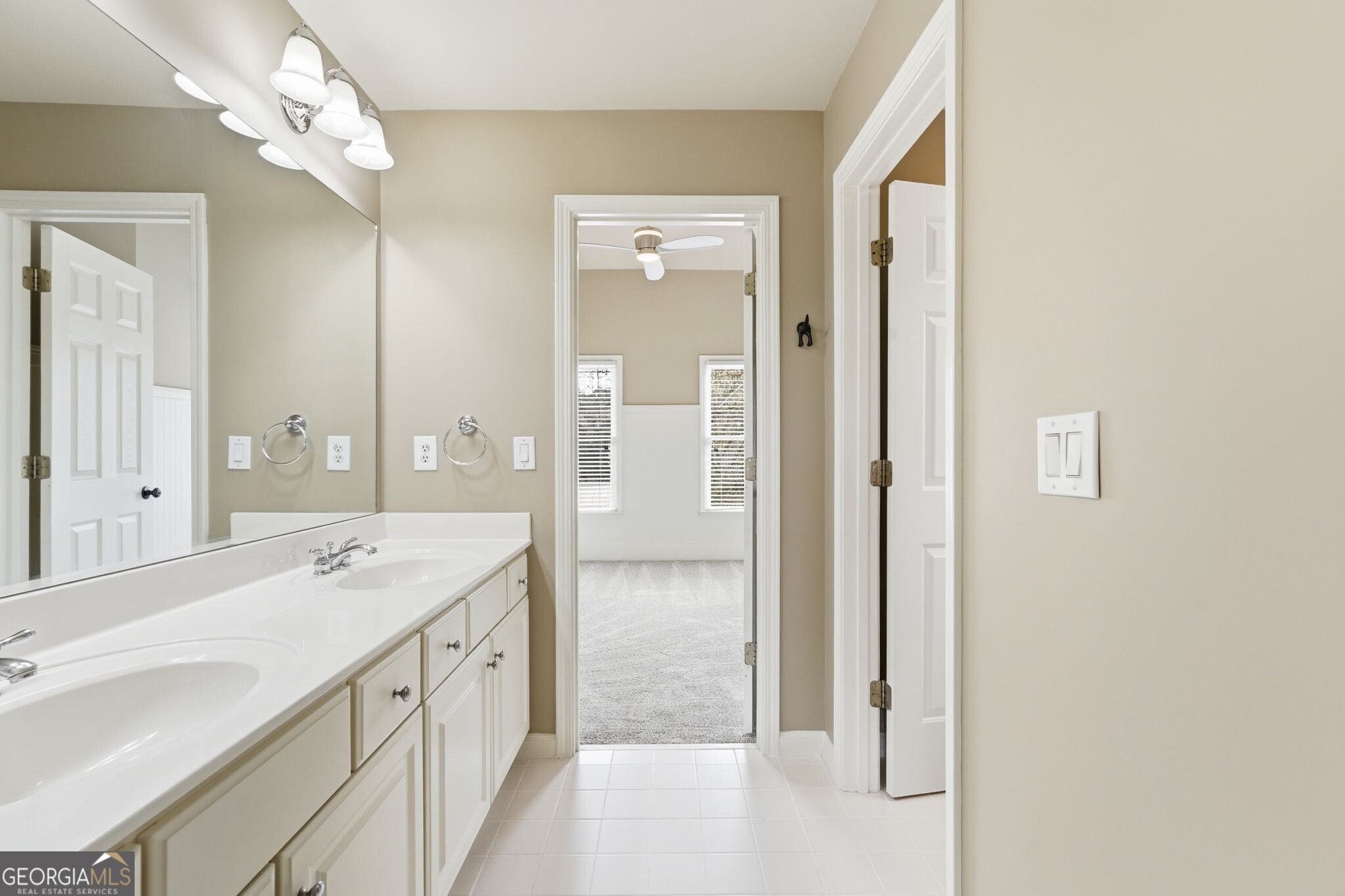 2718 Henderson Summit