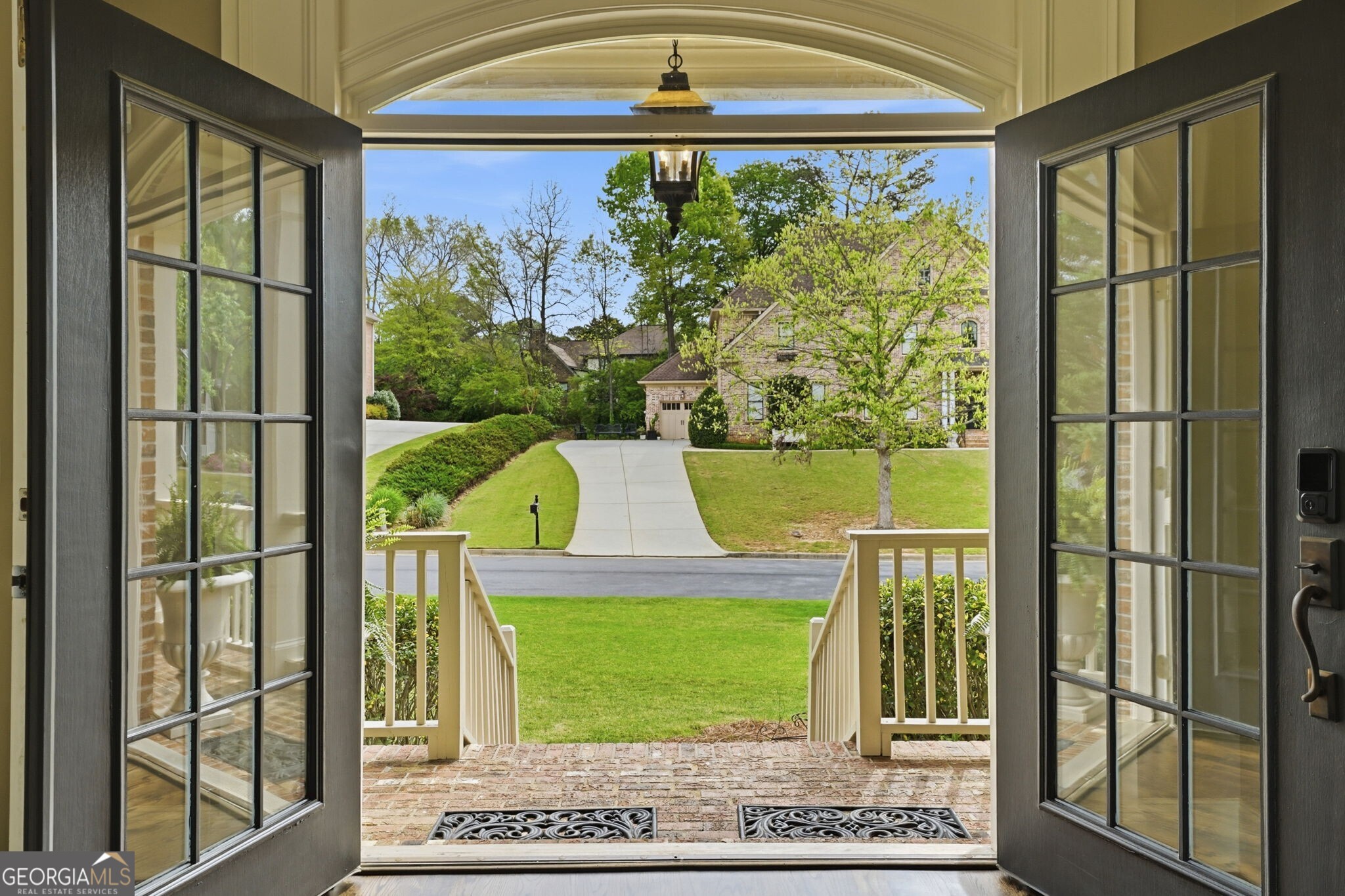 2718 Henderson Summit