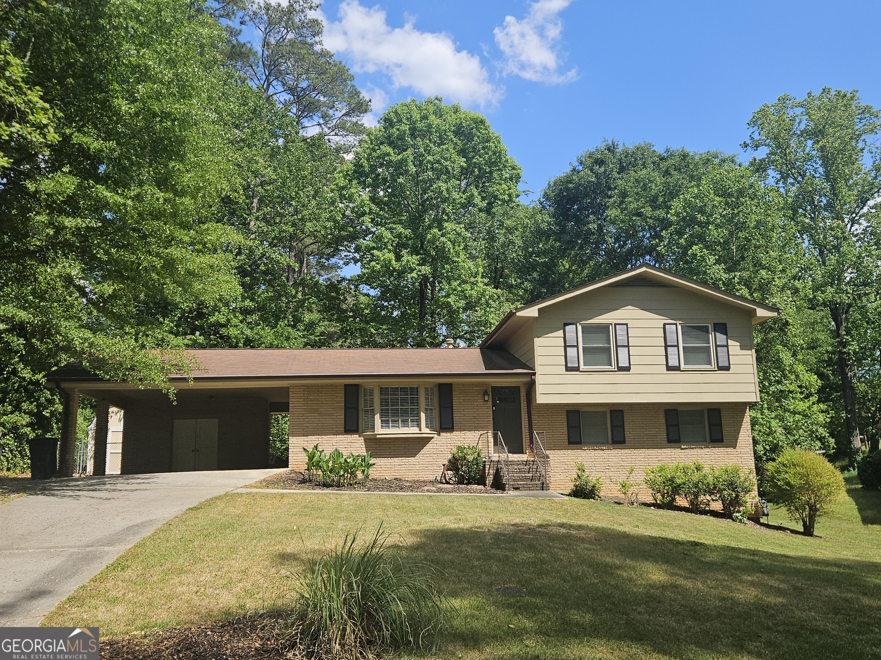 3175 Foxwood Trail