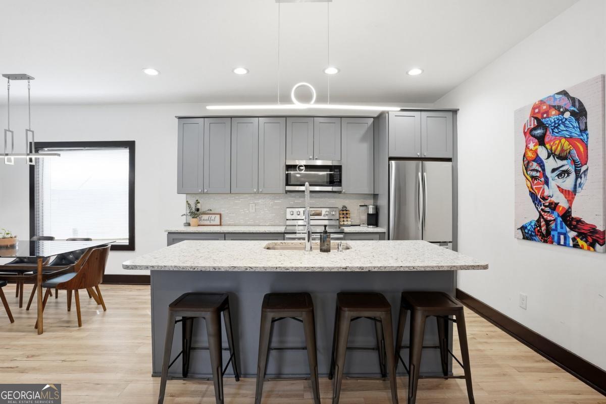 1076 Center Street NW