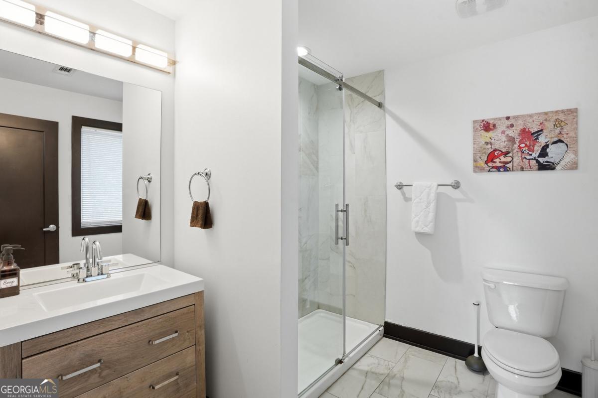 1076 Center Street NW