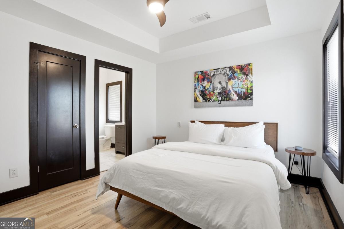 1076 Center Street NW