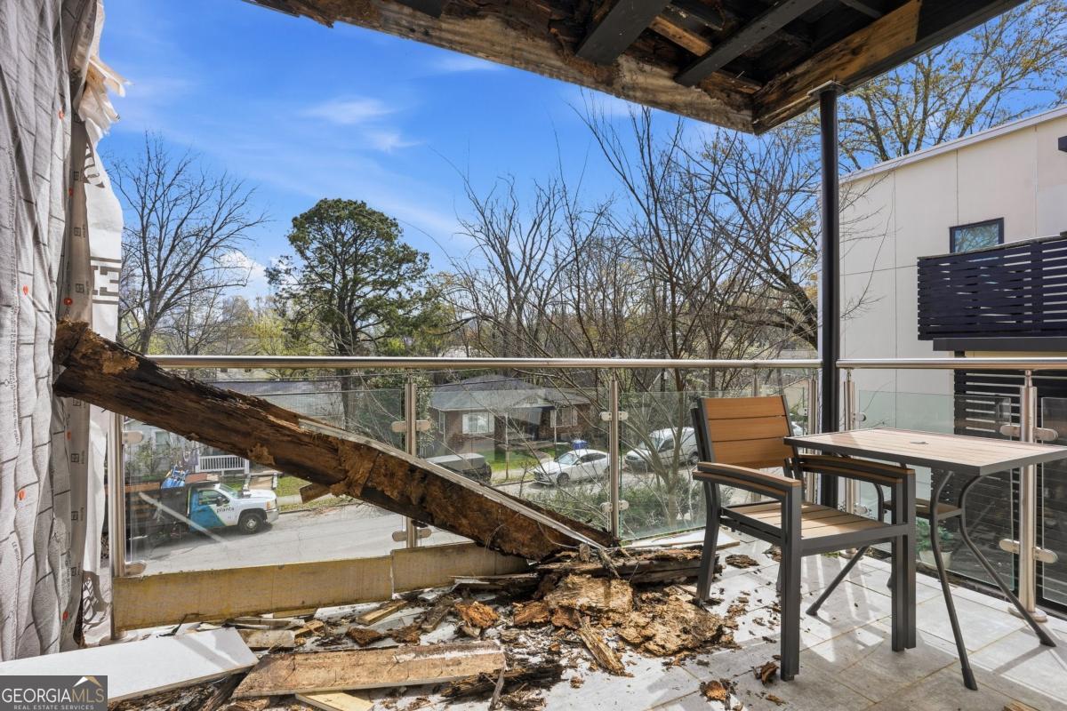 1076 Center Street NW