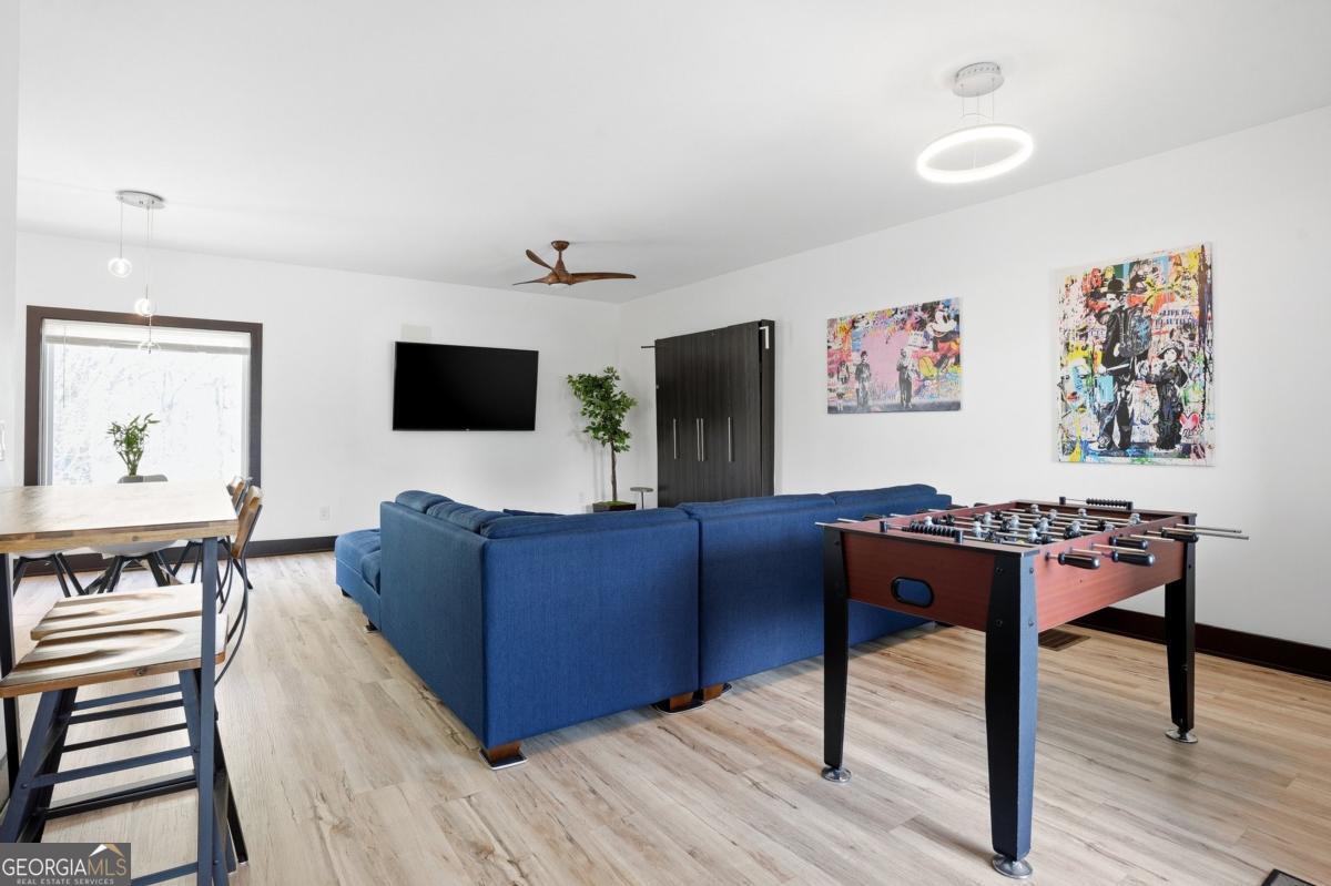 1076 Center Street NW