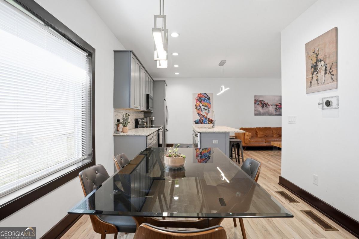 1076 Center Street NW