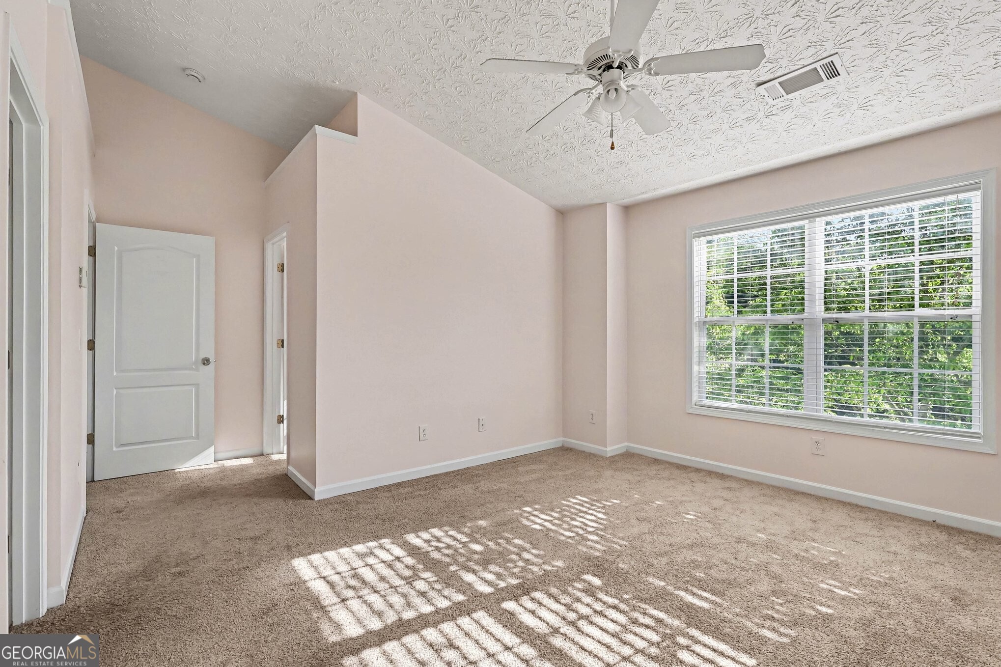 2818 Village Trace