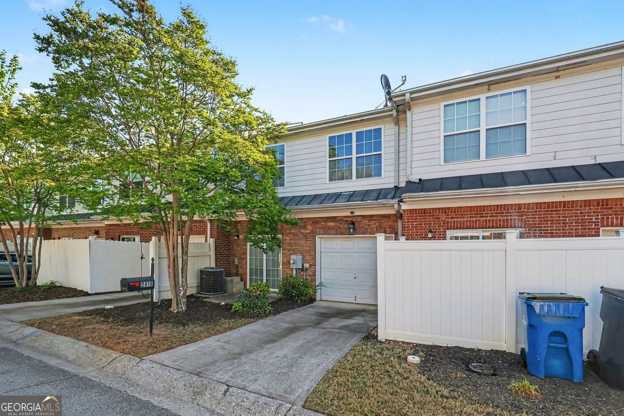 2818 Village Trace