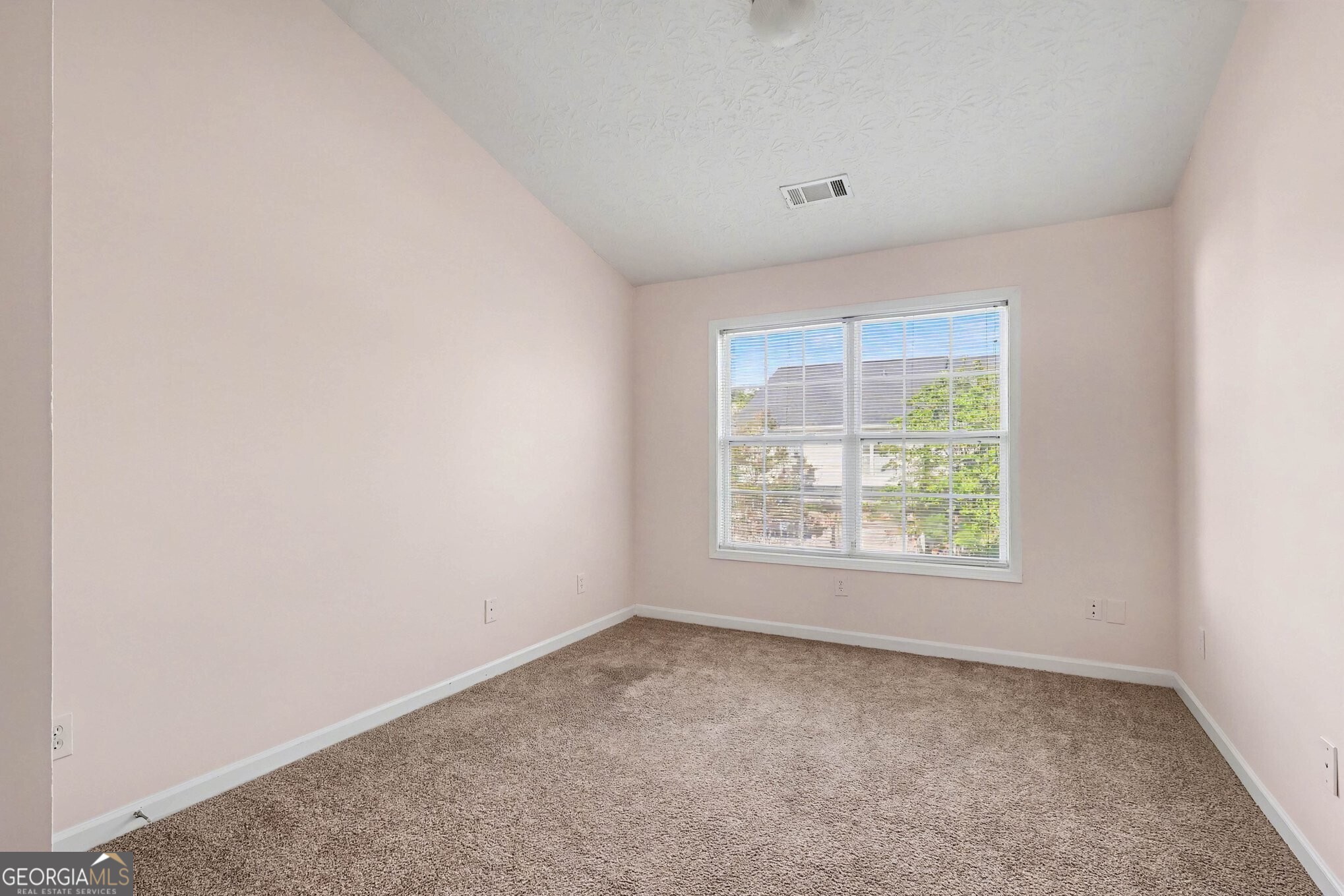 2818 Village Trace