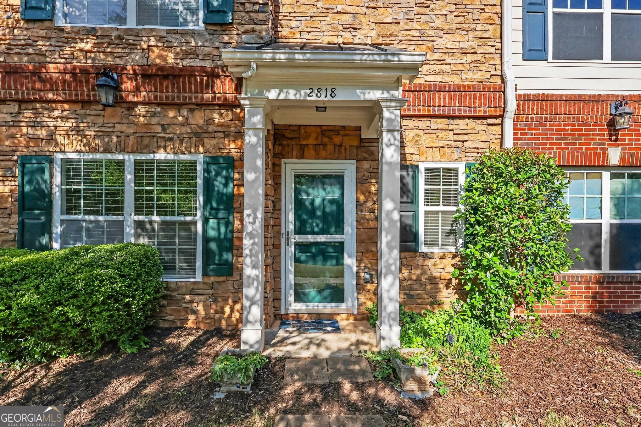 2818 Village Trace