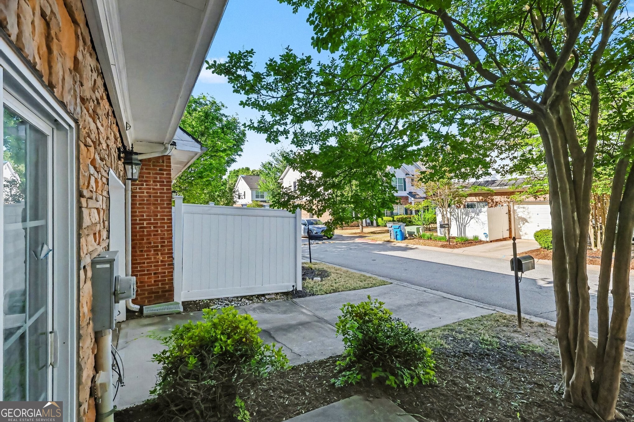 2818 Village Trace