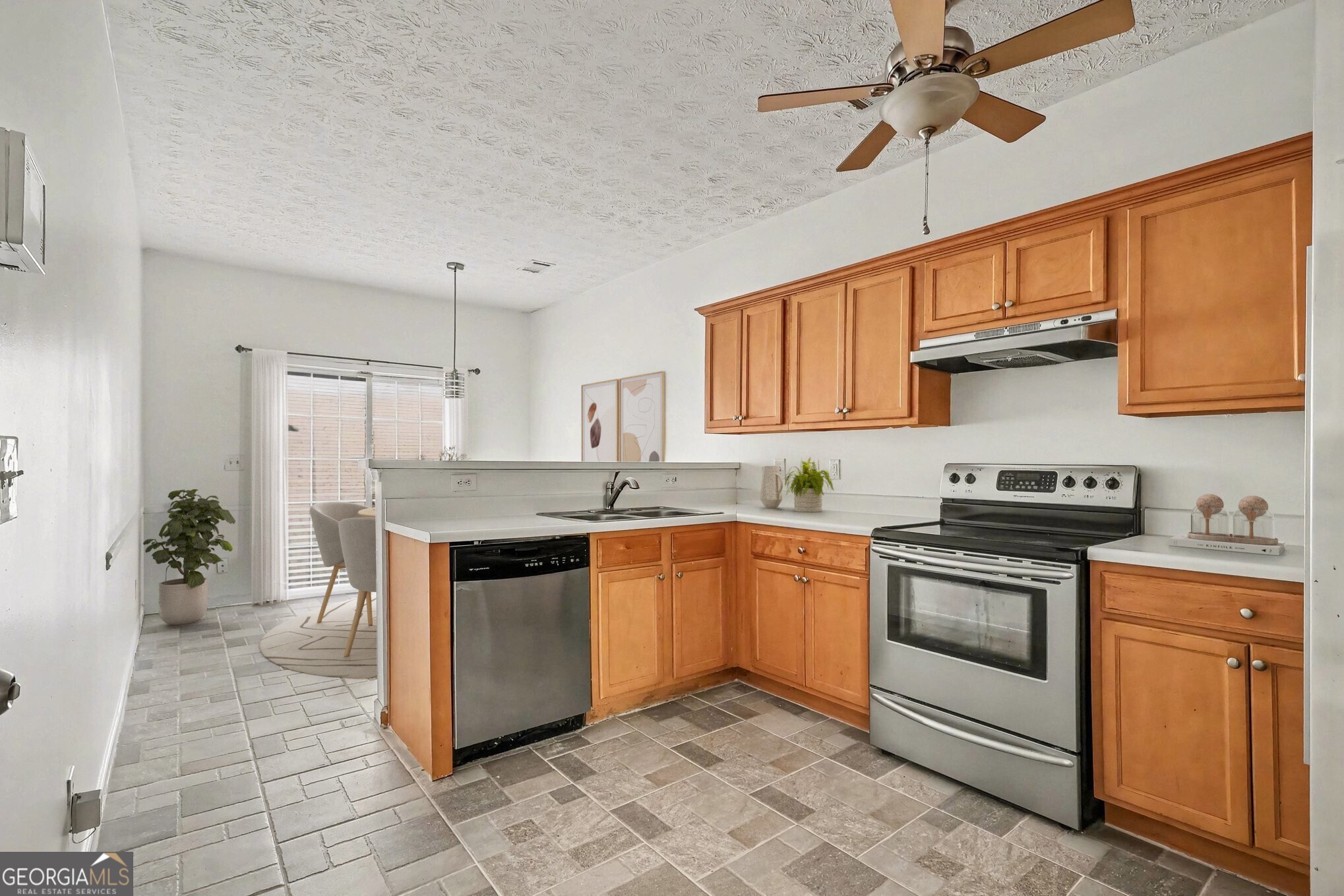 2818 Village Trace