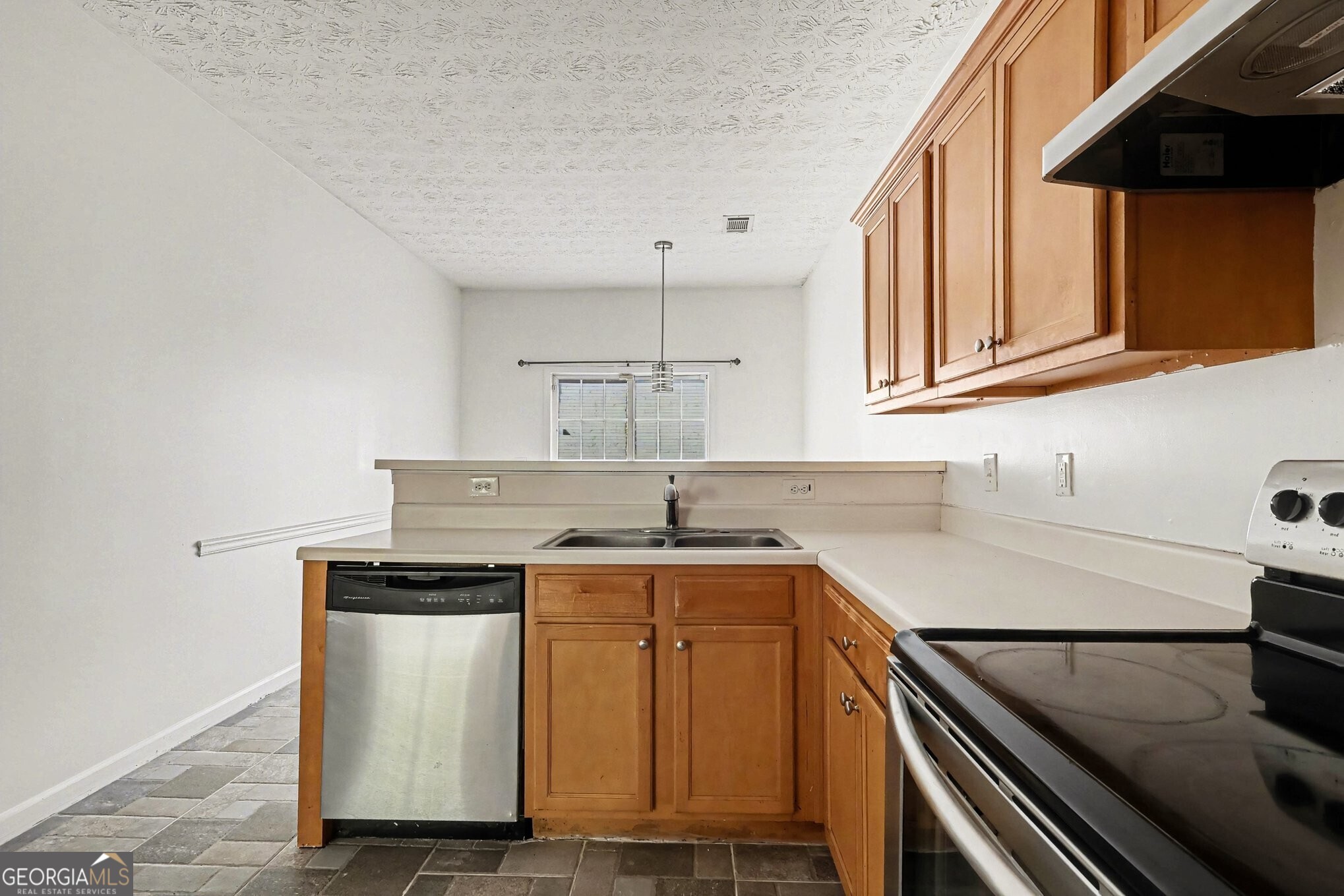 2818 Village Trace