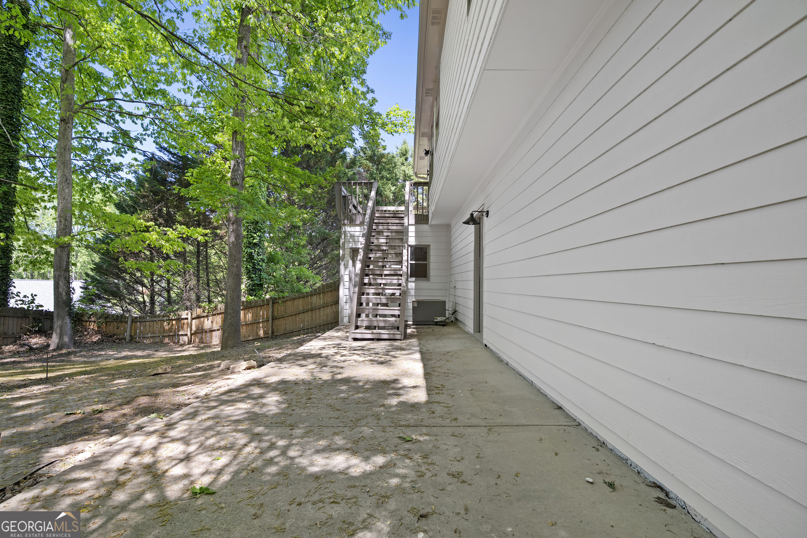 870 Long Branch Circle