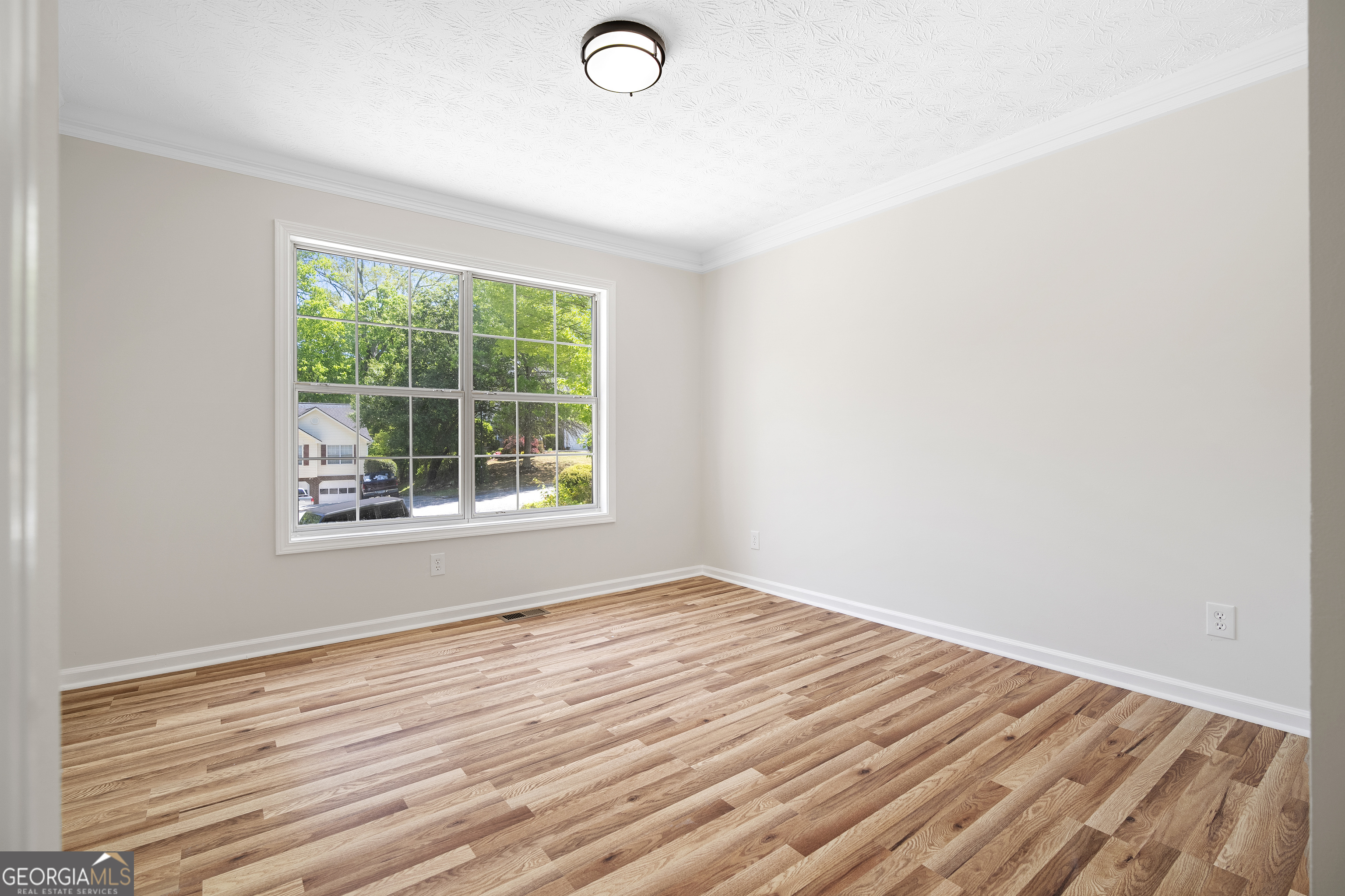 870 Long Branch Circle