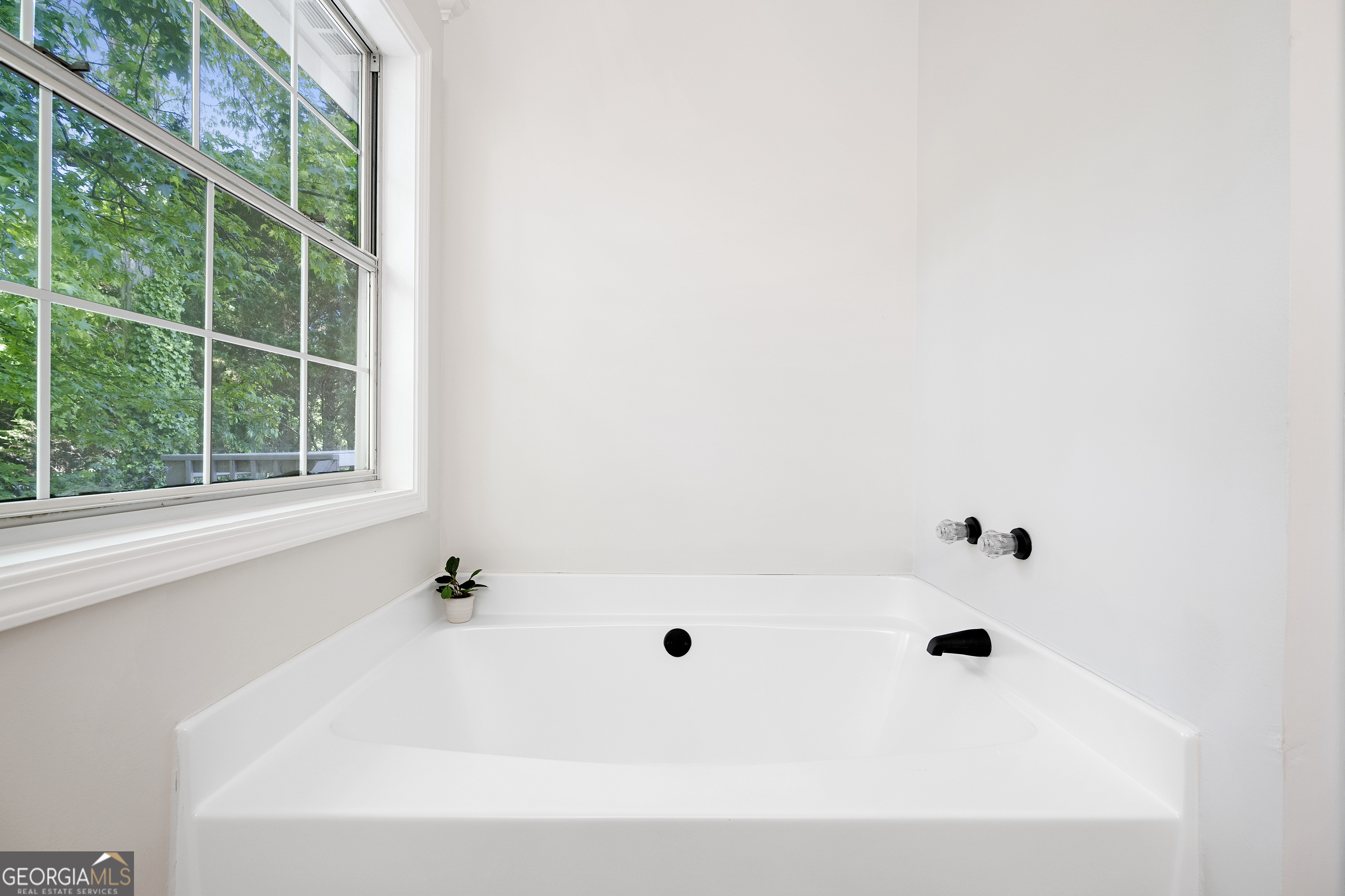 870 Long Branch Circle