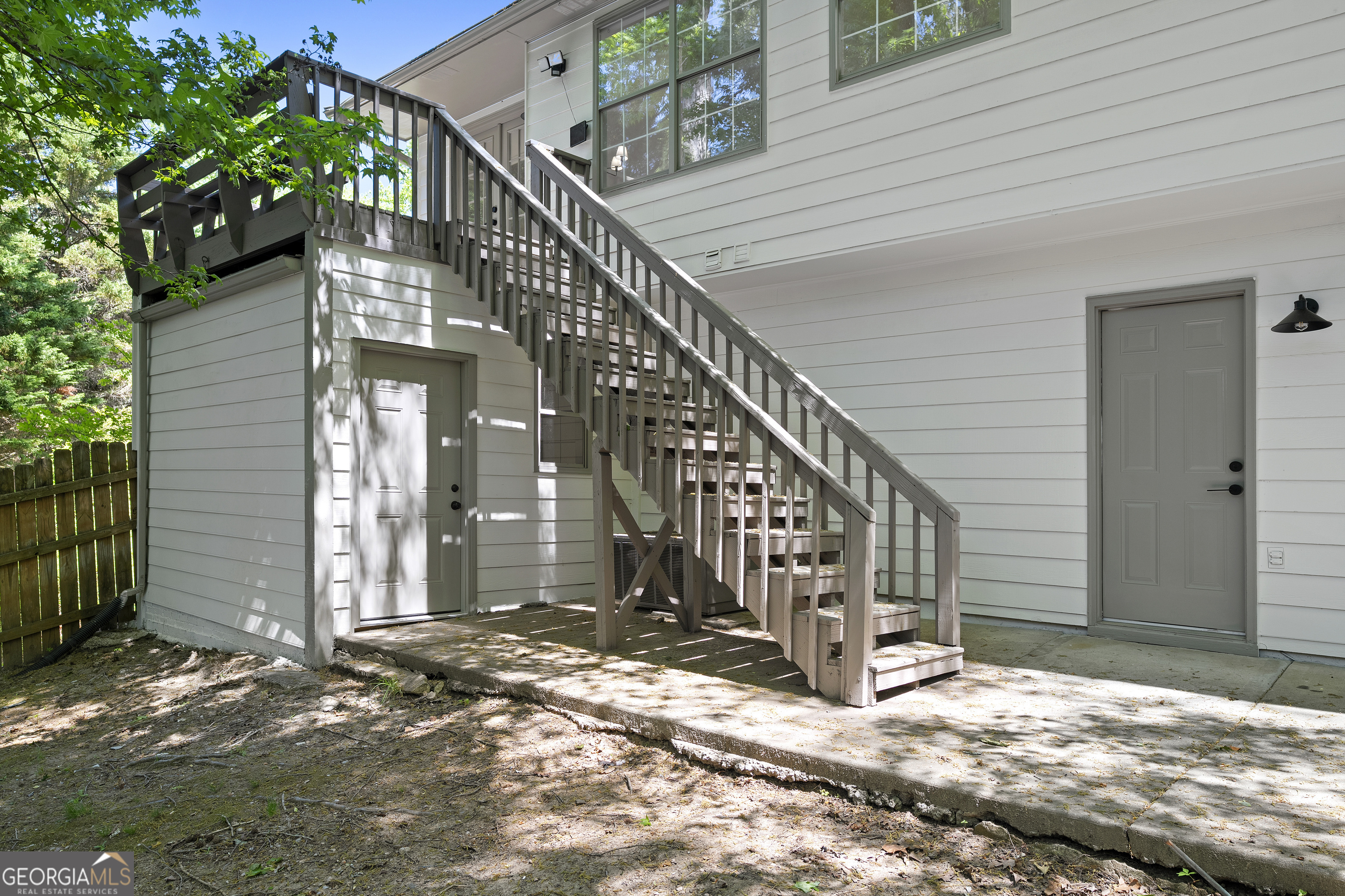 870 Long Branch Circle