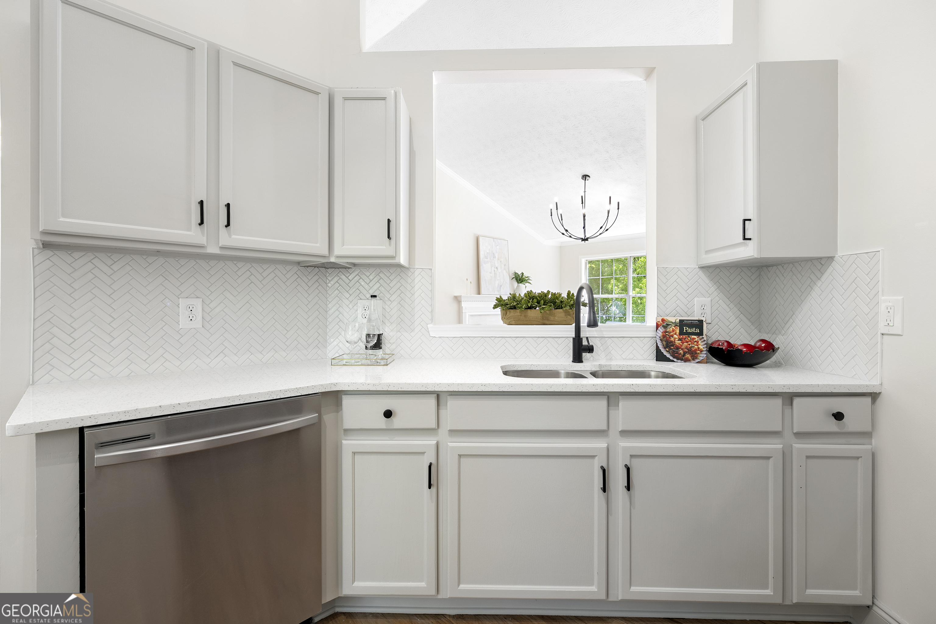 870 Long Branch Circle