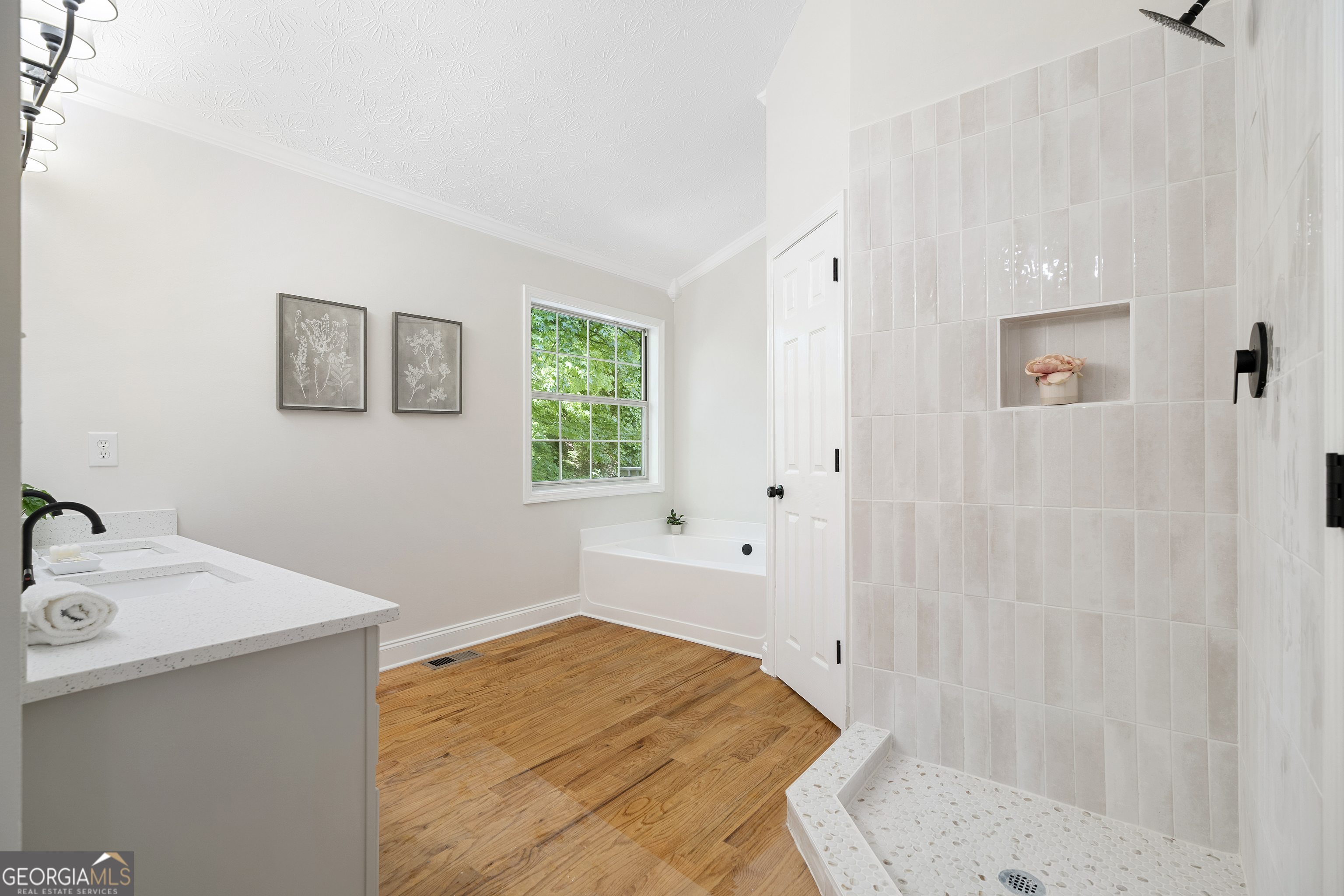 870 Long Branch Circle