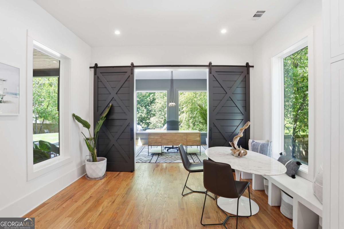 2420 Wawona Drive NE