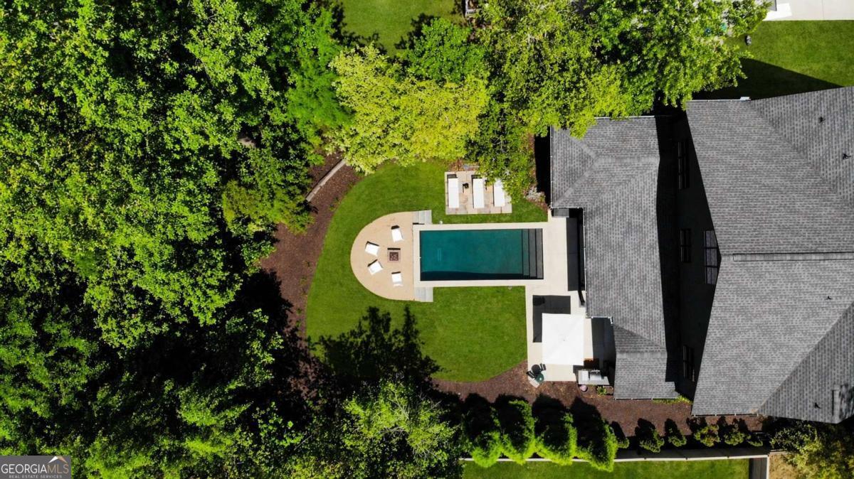 2420 Wawona Drive NE