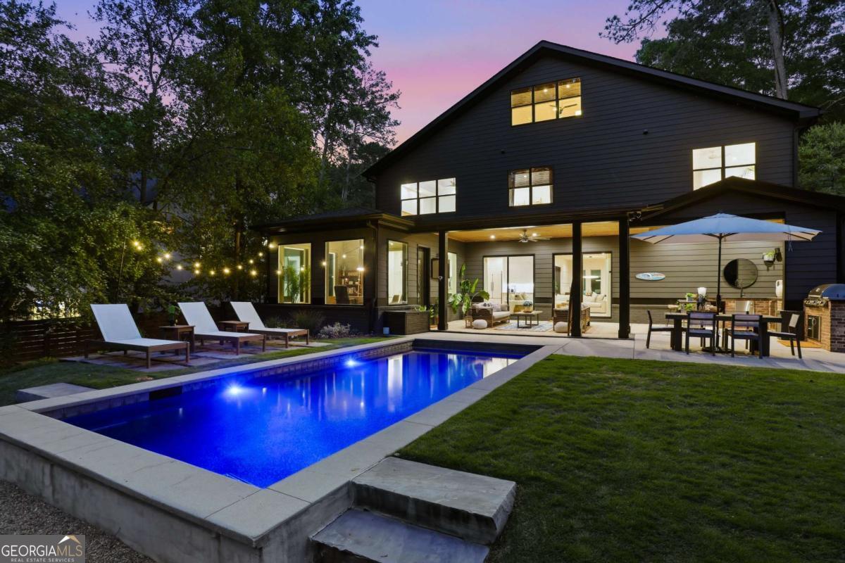 2420 Wawona Drive NE