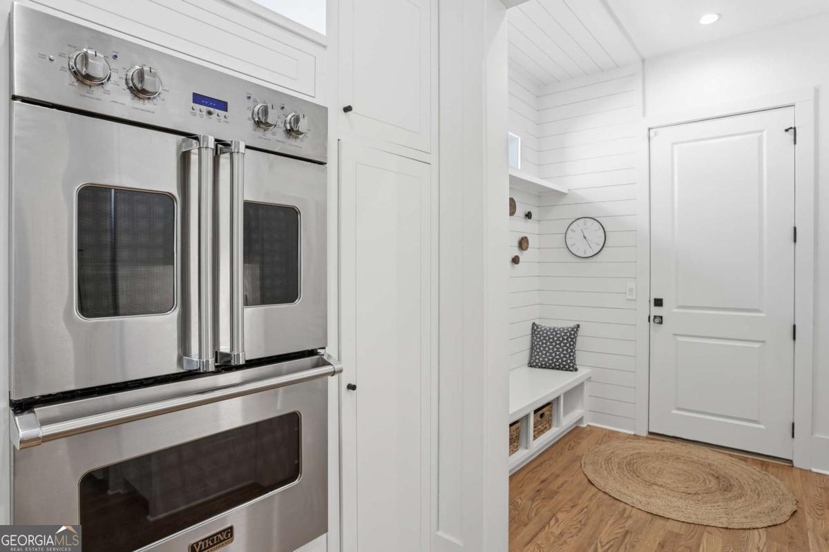 2420 Wawona Drive NE