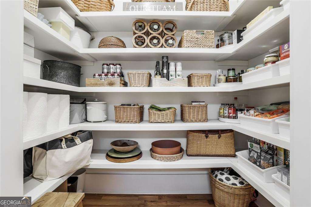 2420 Wawona Drive NE