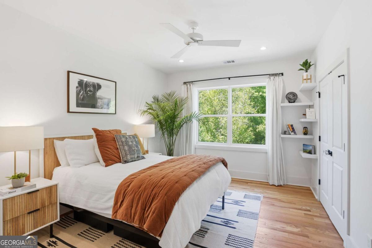 2420 Wawona Drive NE