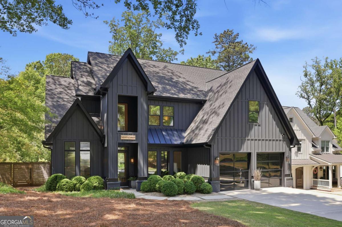 2420 Wawona Drive NE