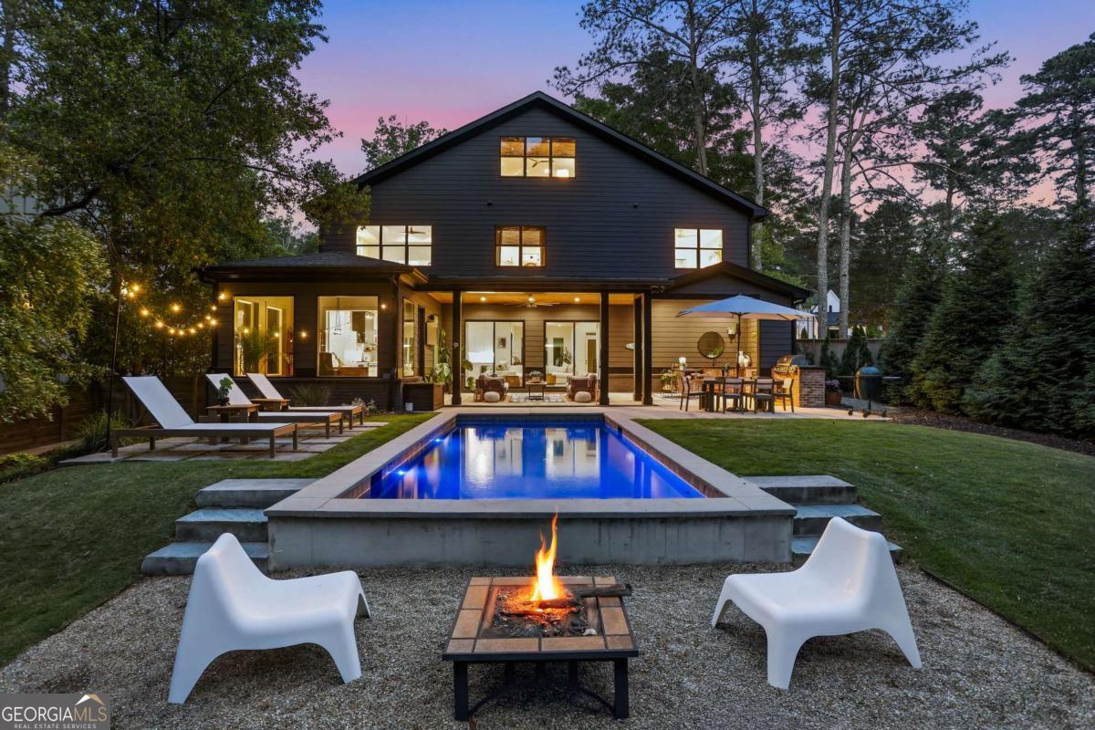 2420 Wawona Drive NE