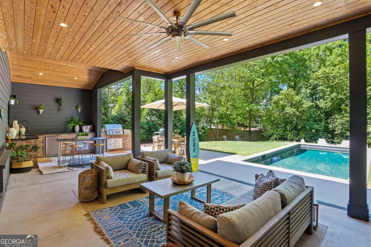 2420 Wawona Drive NE