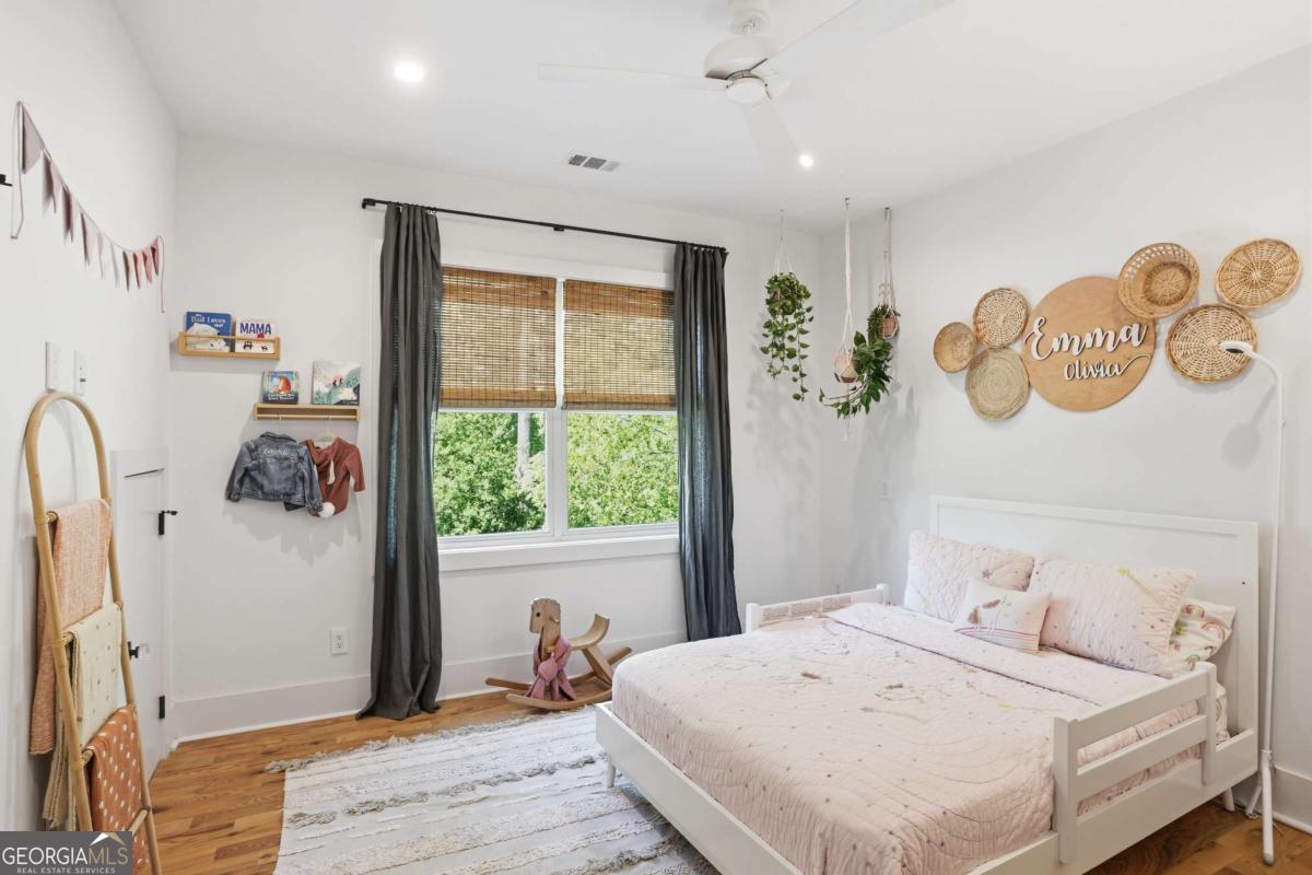 2420 Wawona Drive NE