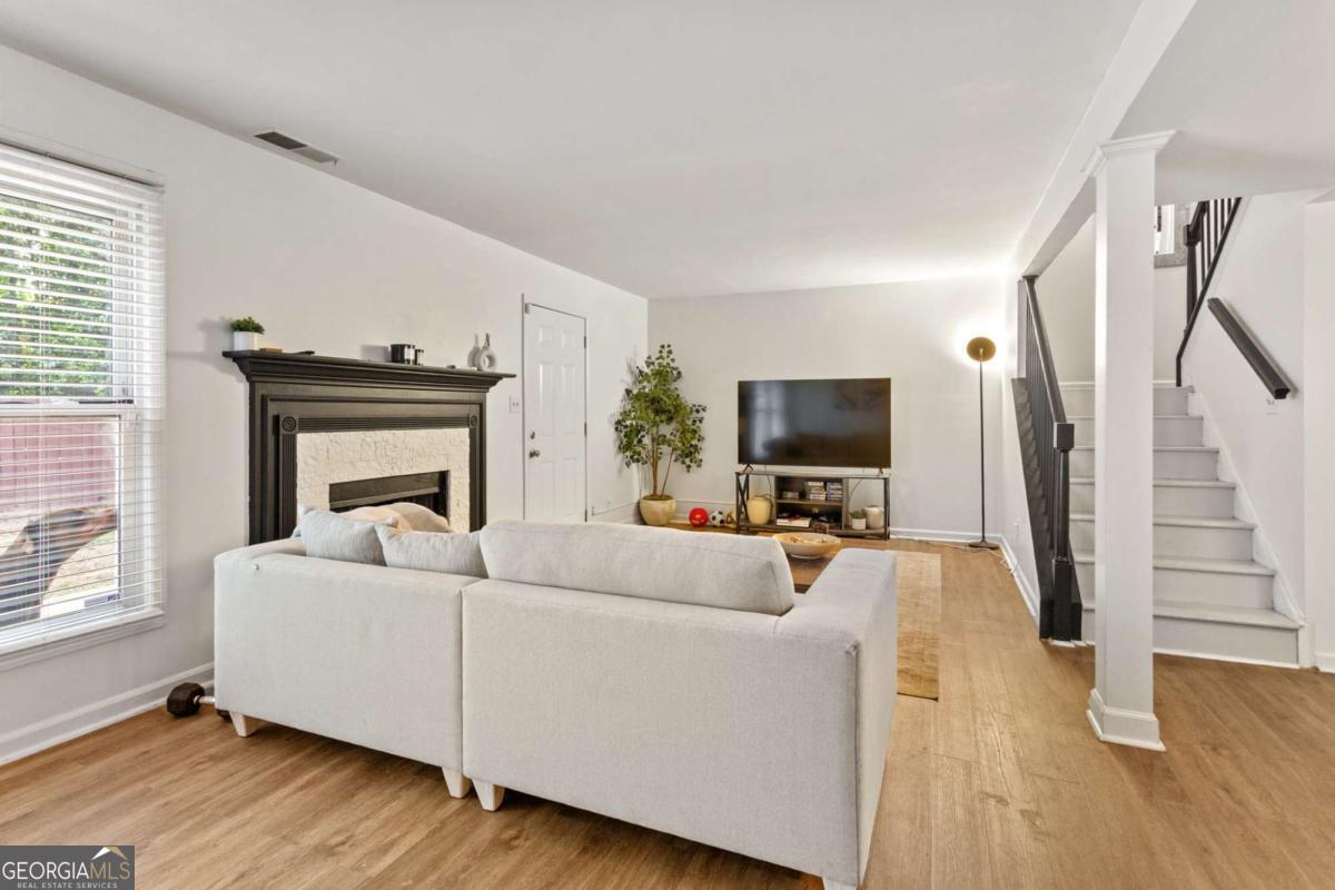 874 Baltimore Place SW