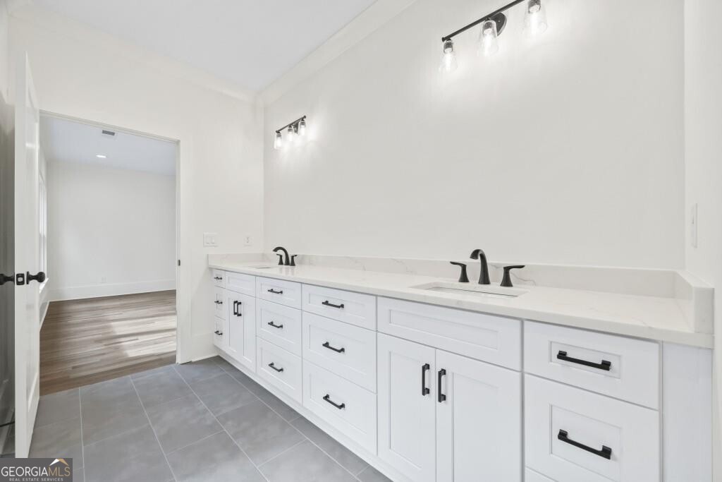 611 Foster Park Lane