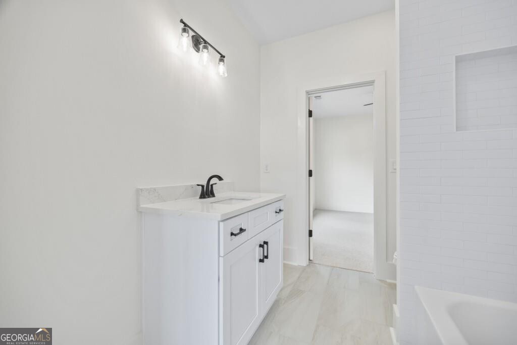 611 Foster Park Lane