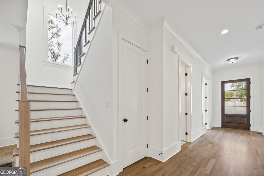 611 Foster Park Lane