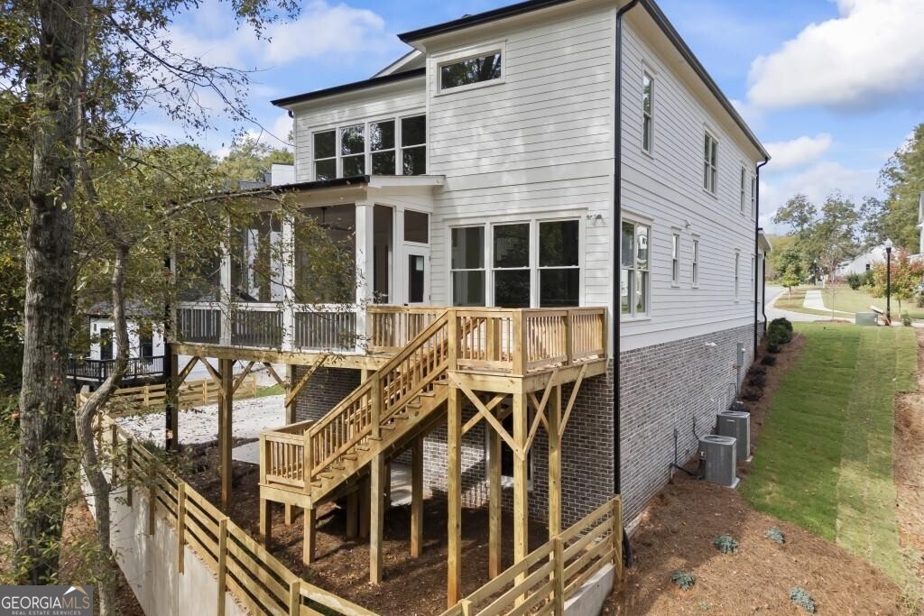 611 Foster Park Lane