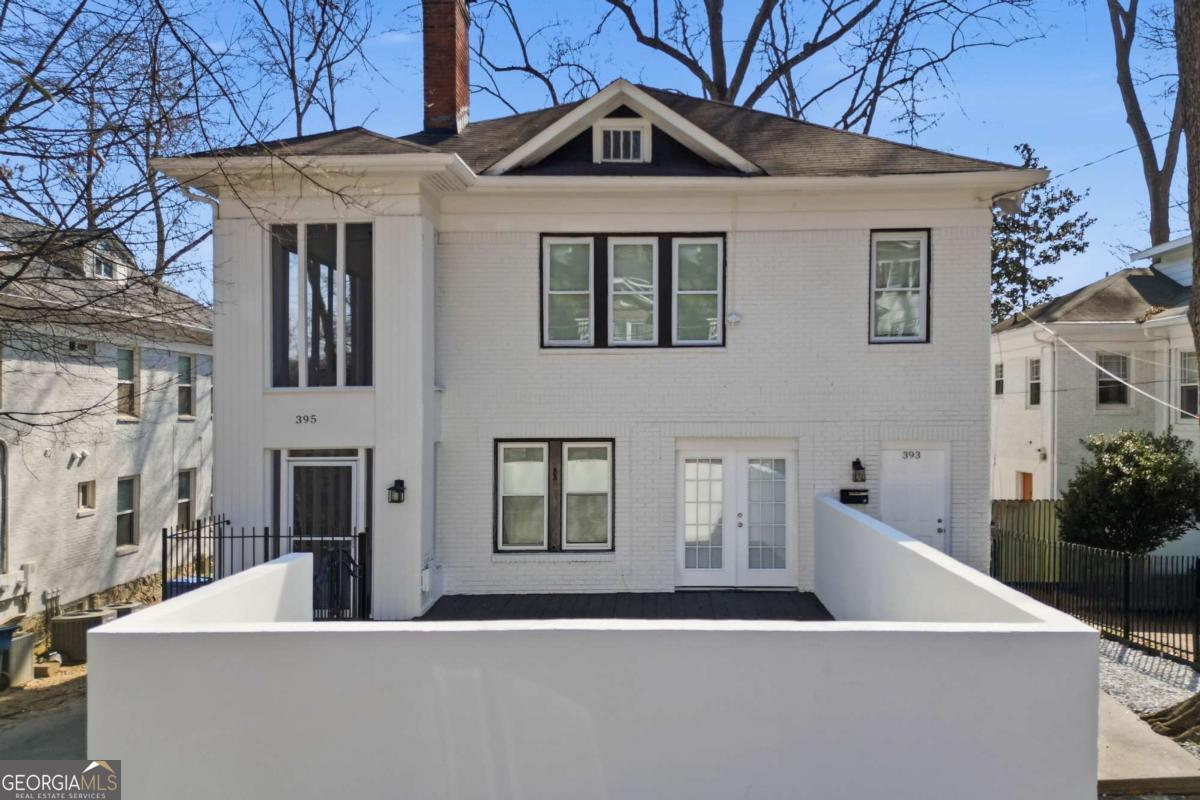 393 8th Street NE