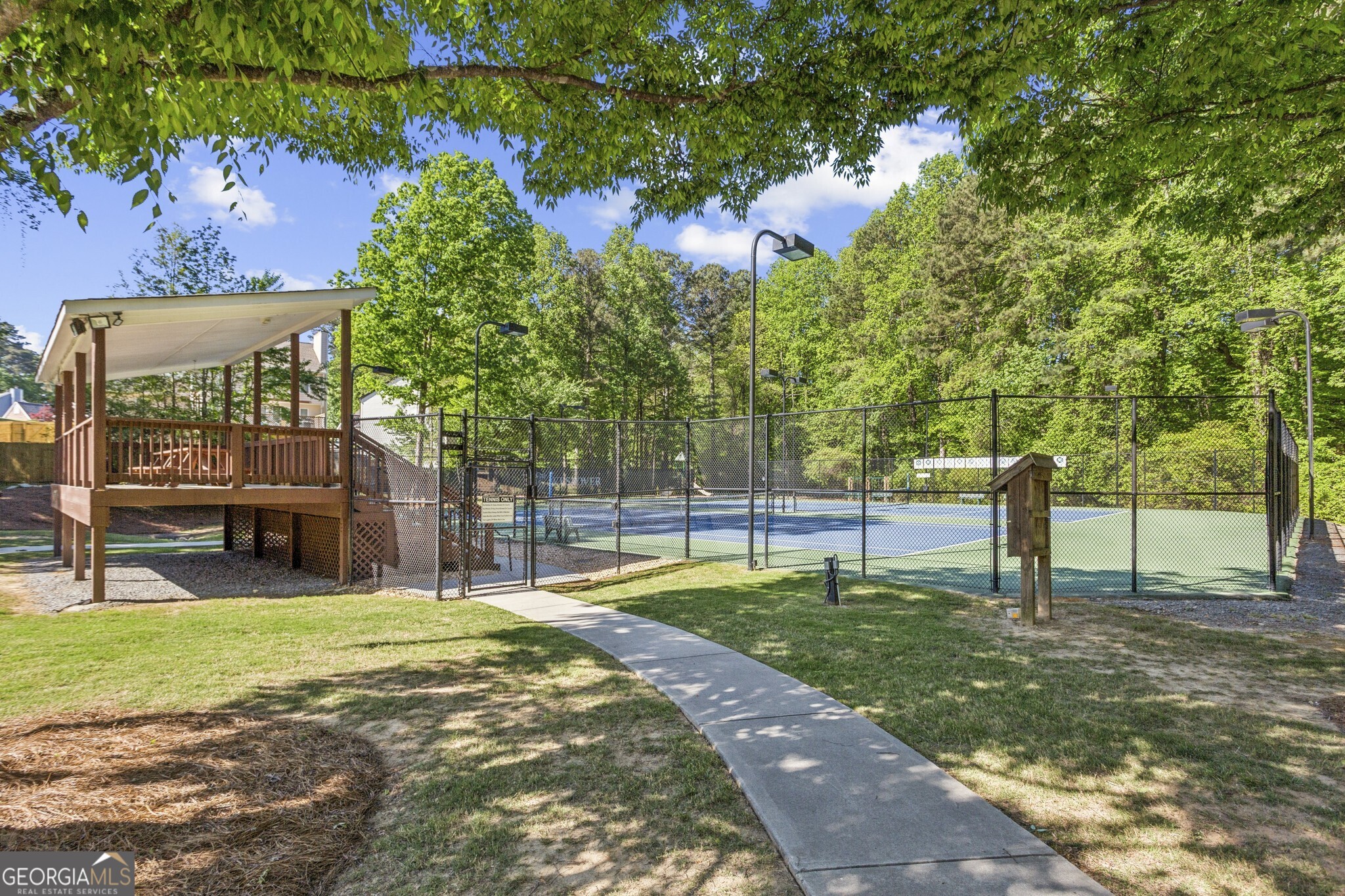 2158 Marne Glen NW