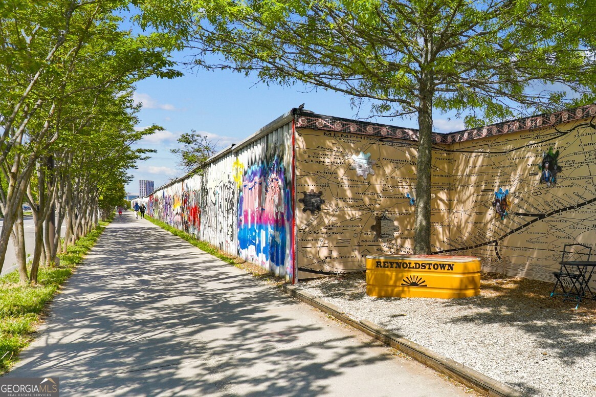 154 Walthall Street SE