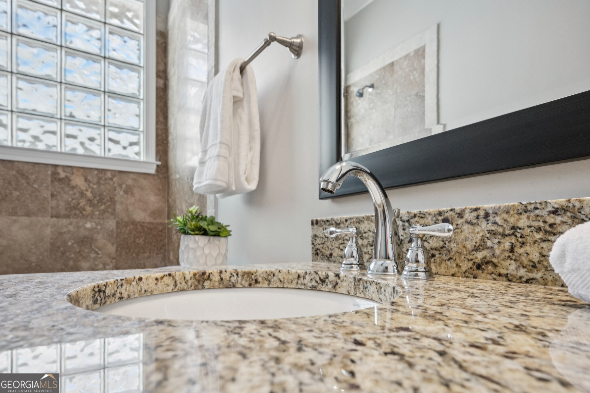 154 Walthall Street SE